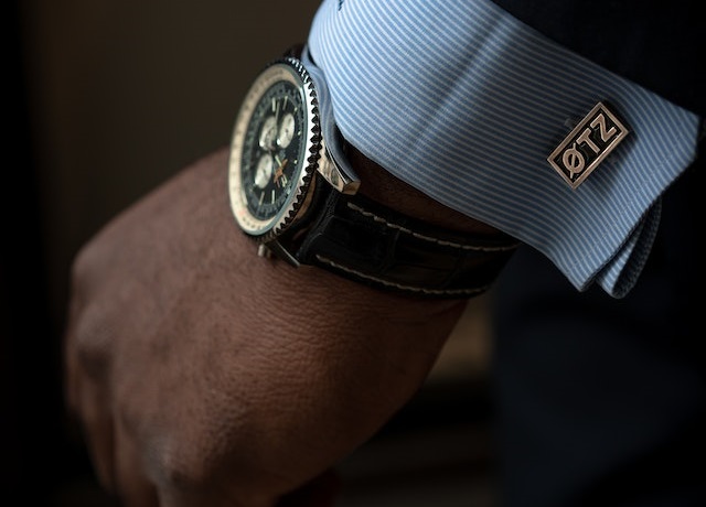 7 Best Watches Under $1000 That Can Elevate Your Looks
